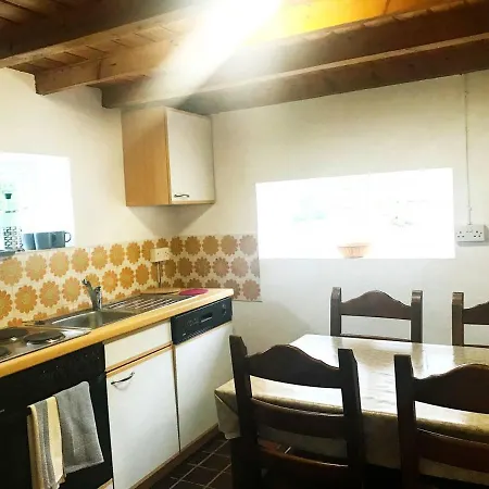 Wells House & Gardens Self Catering 1 Bedroom & Sofa Bed Sleeps 4 Tatil Evi