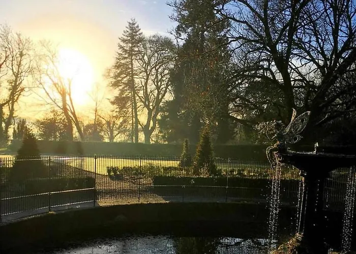 Newly Refurbished Self-catering Sleeping 3 度假居 *