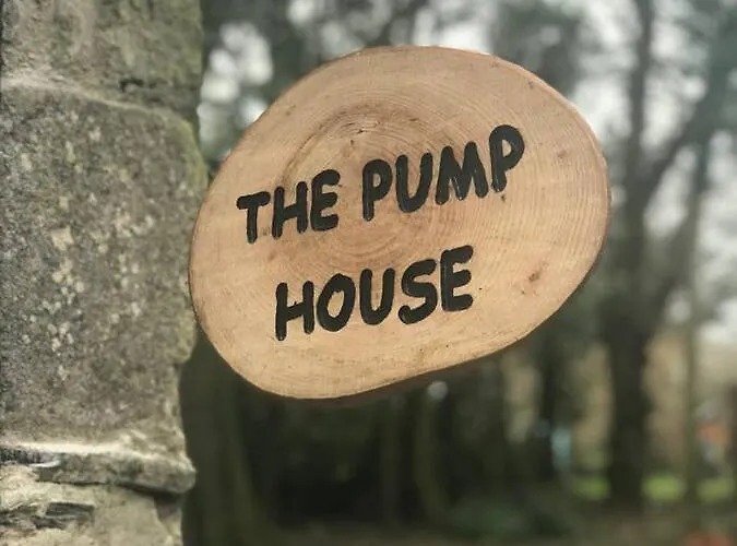 Newly Refurbished Self-catering Sleeping 3 度假居